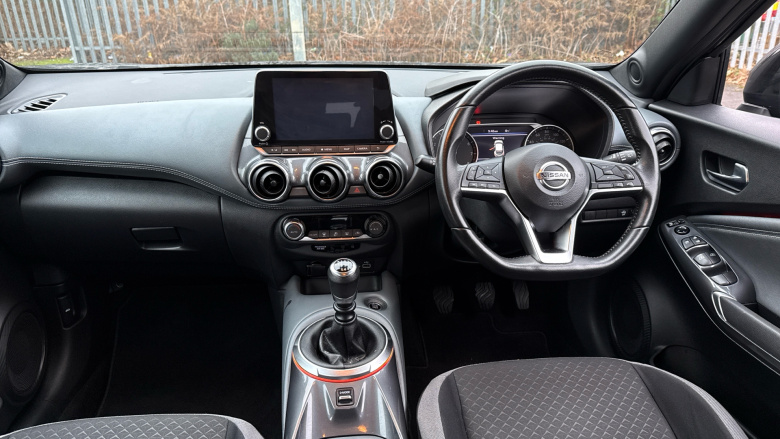 Nissan Juke 1.0 DiG-T N-Connecta 5dr Petrol Hatchback